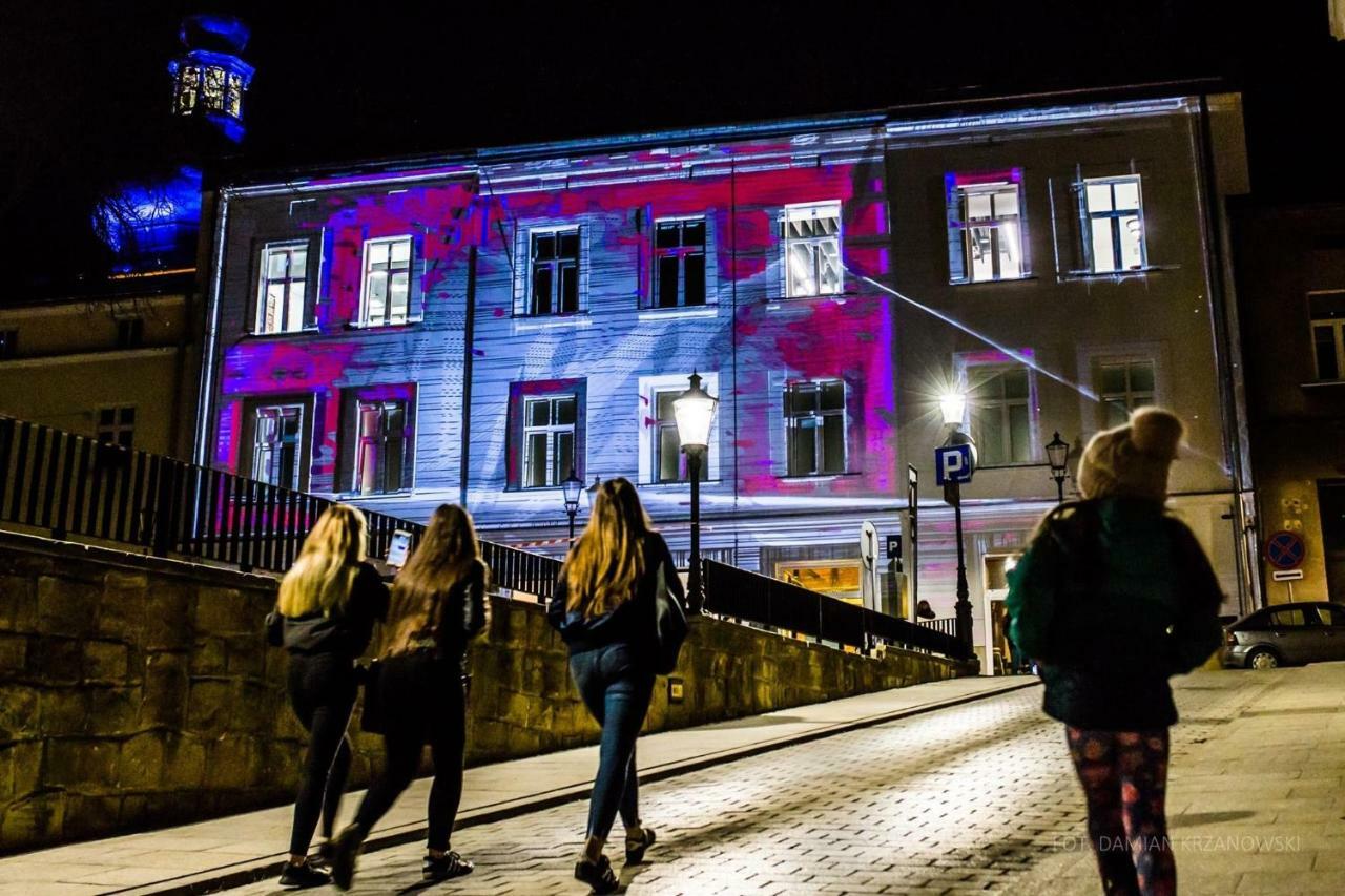 Artrooms Pokoje Goscinne Krosno Exterior foto